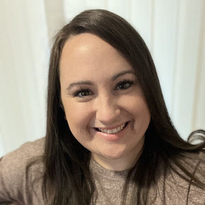 Meet your Posher, Caitlin